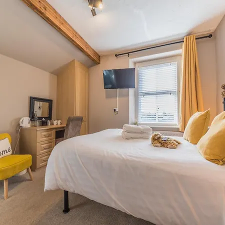 بيت ضيافة Holly-wood