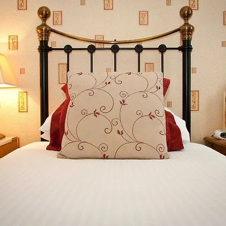 بيت ضيافة Holly-wood ويندرمير