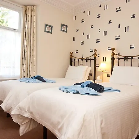 Holly-wood بيت ضيافة 4*