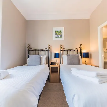 Holly-wood 4* Windermere